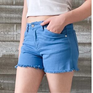 Judy Blue Mid Rise Sky Blue Garment Dyed Shorts with Shield Pockets Sz S